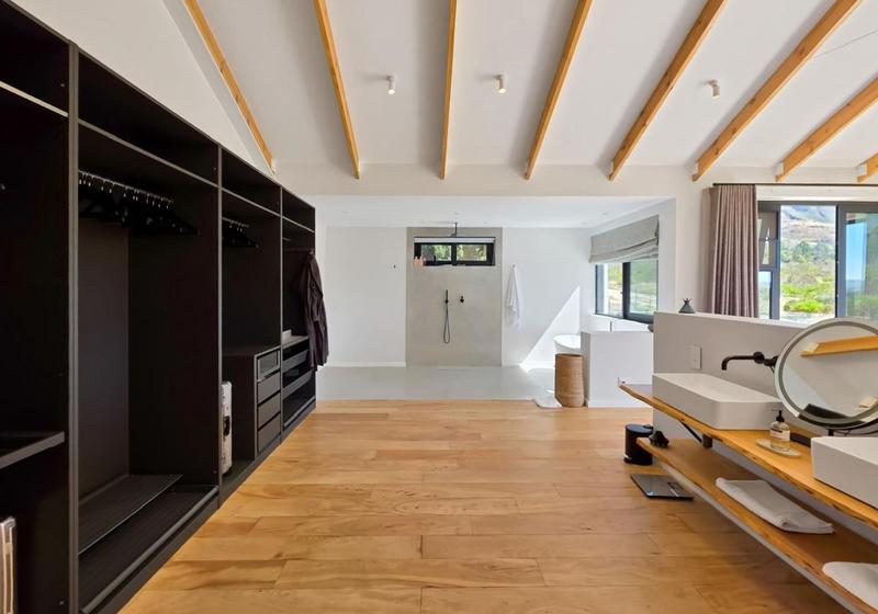 4 Bedroom Property for Sale in Zwaanswyk Western Cape